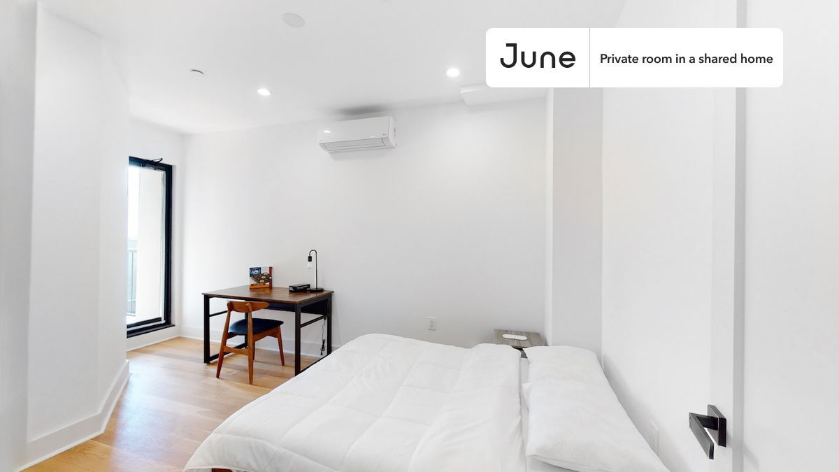 Building Photo - Room in Shared 10.0 bed/4 bath home