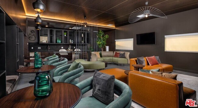 Building Photo - 10375 Washington Blvd