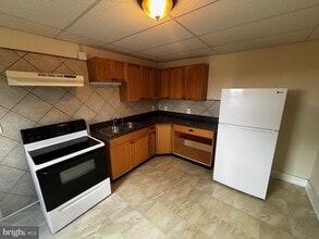 Building Photo - 790 Carlisle Ave