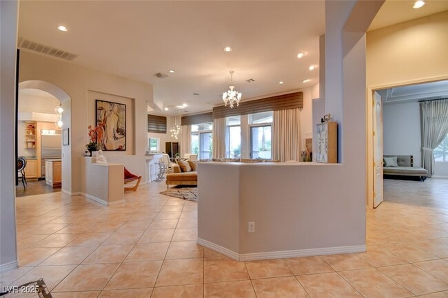 Building Photo - 304 Mesa Rim Ct