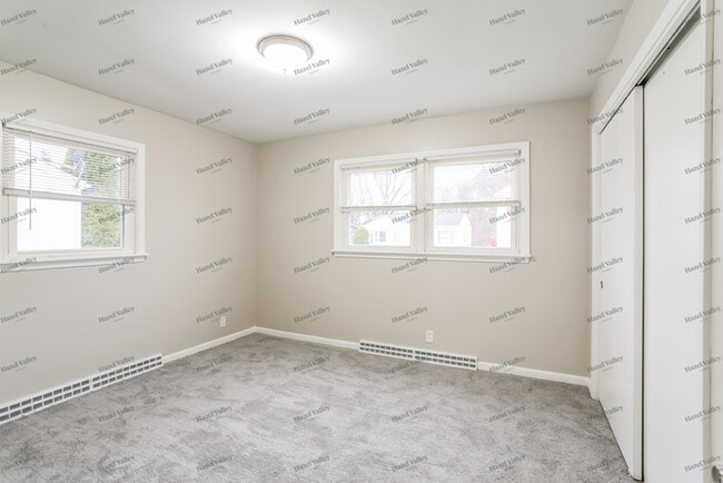 Building Photo - 107 Spring St