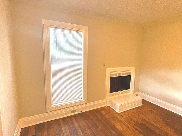 Building Photo - 3587 Midway Rd