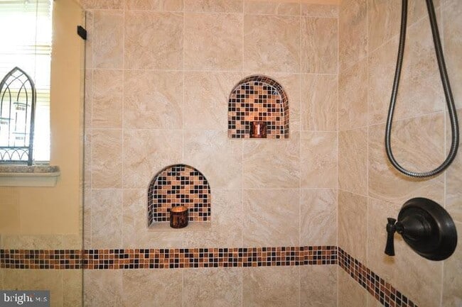 Building Photo - 115 Farrington Ct