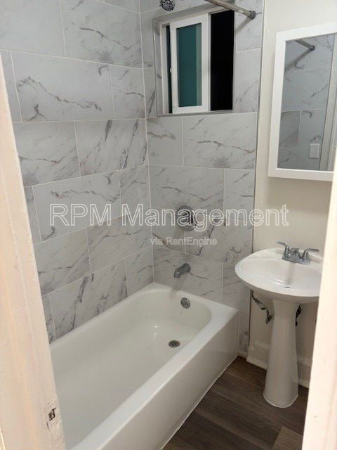 Building Photo - 1523 N McCadden Pl