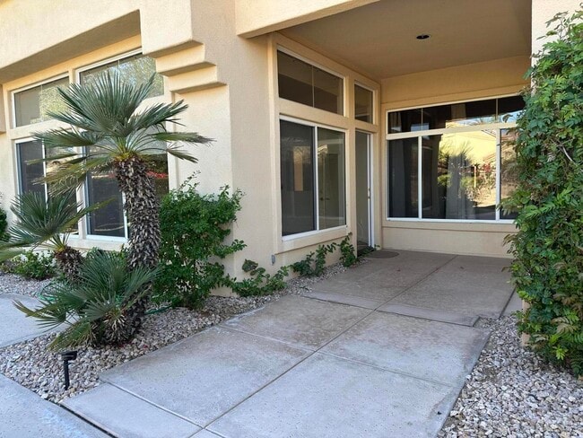 Building Photo - 78284 Rainbow Dr