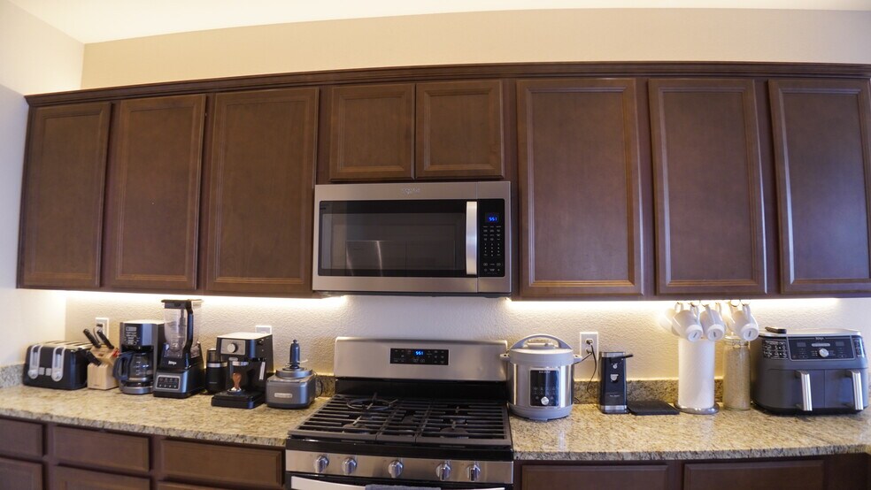 Building Photo - 5532 Autumn Cliffs Way
