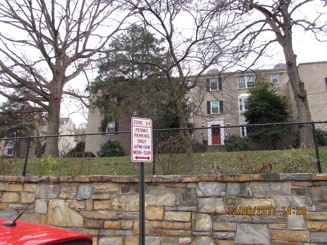 Building Photo - 808 S Arlington Mill Dr