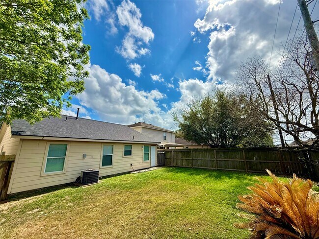 Building Photo - 3819 Banks Ridge Ln