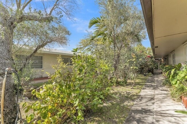 Building Photo - 5831 Taylor St