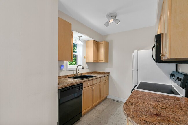 Building Photo - 58 Edgewood Ave