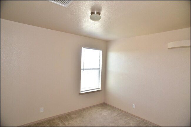 Building Photo - 14218 Rattler Point Dr