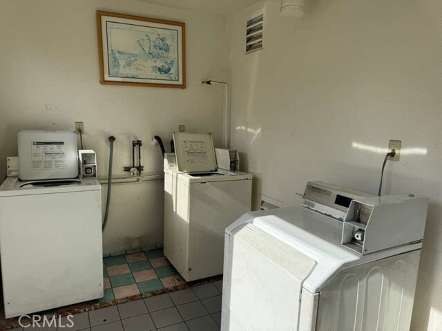 Building Photo - 6438 Mammoth Ave