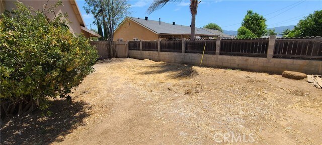 Building Photo - 421 Royal Cir