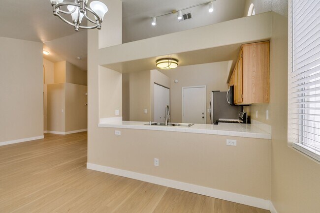 Building Photo - SW BEAUTY*2 BEDROOMS*OPEN FLOORPLAN*COMMUNITY POOL, GATED*CHECK THIS HOME OUT TODAY!