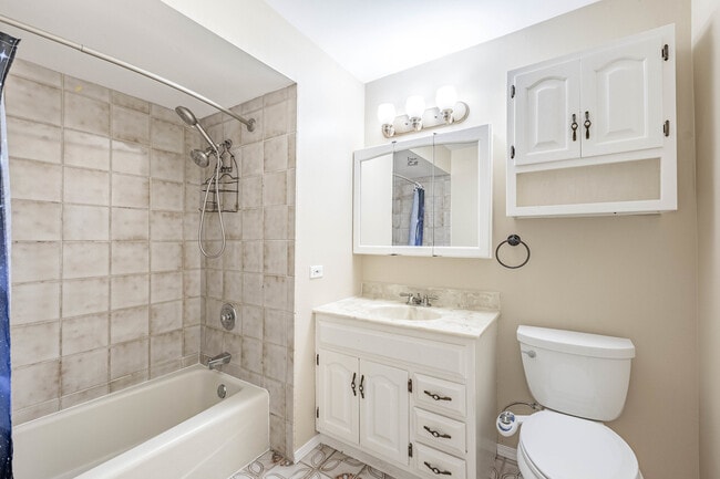 Building Photo - 8912 S Ryan Rd