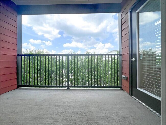 Building Photo - 525 Parkway Dr