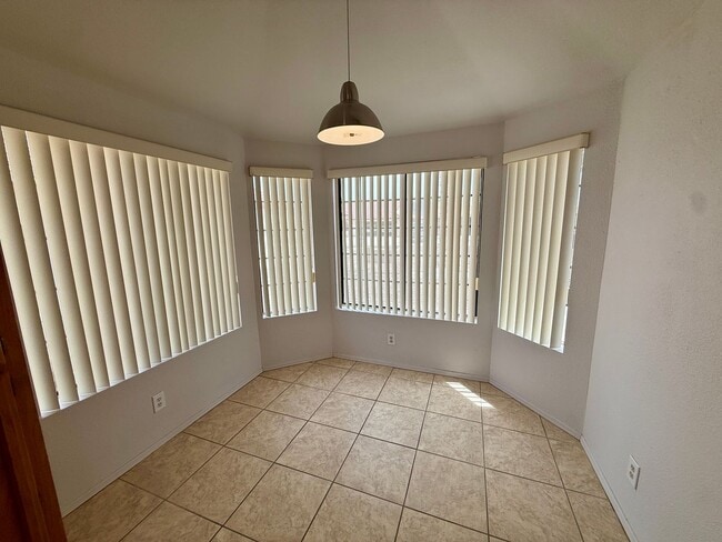 Building Photo - 10236 S Del Rico