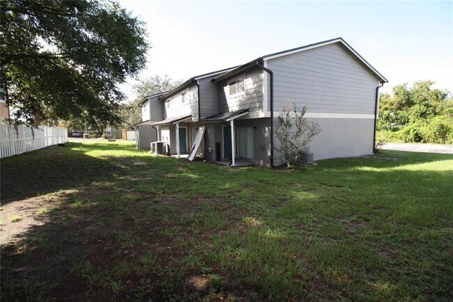 Building Photo - 2520 Lancien Ct