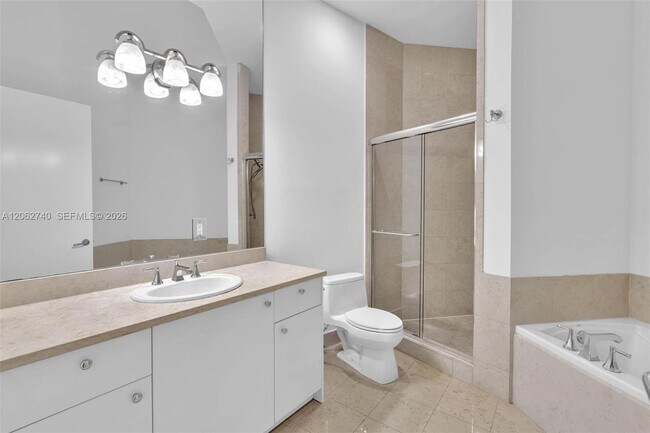 Building Photo - 20000 E Country Club Dr