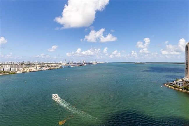 Building Photo - 335 S Biscayne Blvd