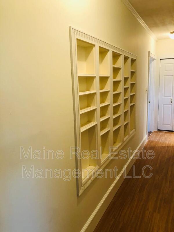 Building Photo - 1121 Stillwater Ave