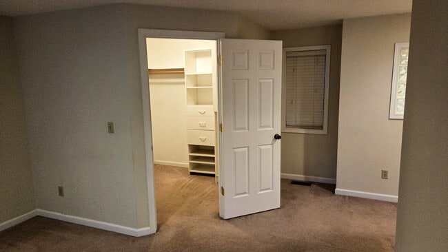 Building Photo - 11734 82nd Ave NE