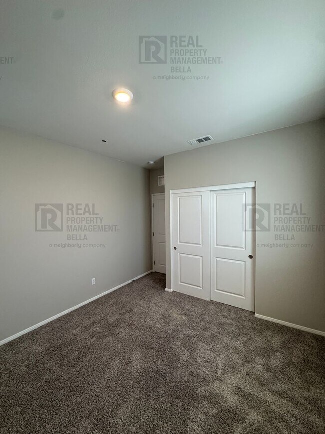 Building Photo - Gorgeous Menifee Pool Home with Downstairs...