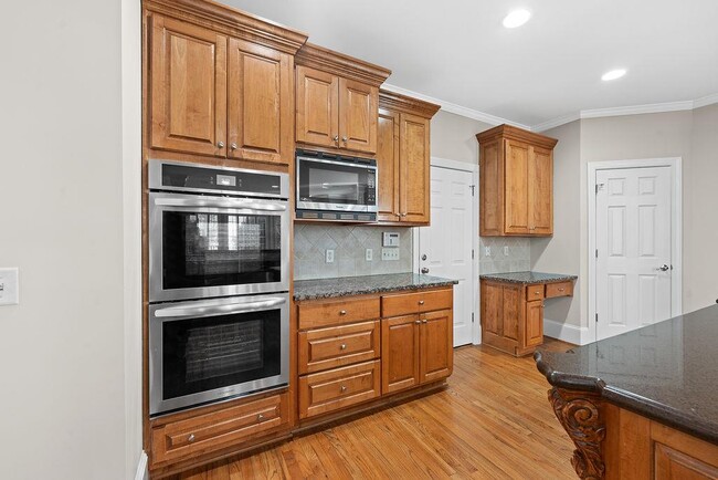 Building Photo - 1037 Windermere Crossing