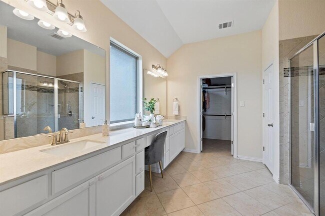 Building Photo - 7716 Pace Ravine Dr