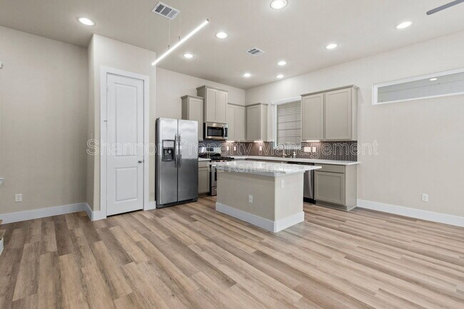 Building Photo - 9012 Lonestar Creekbend Ln