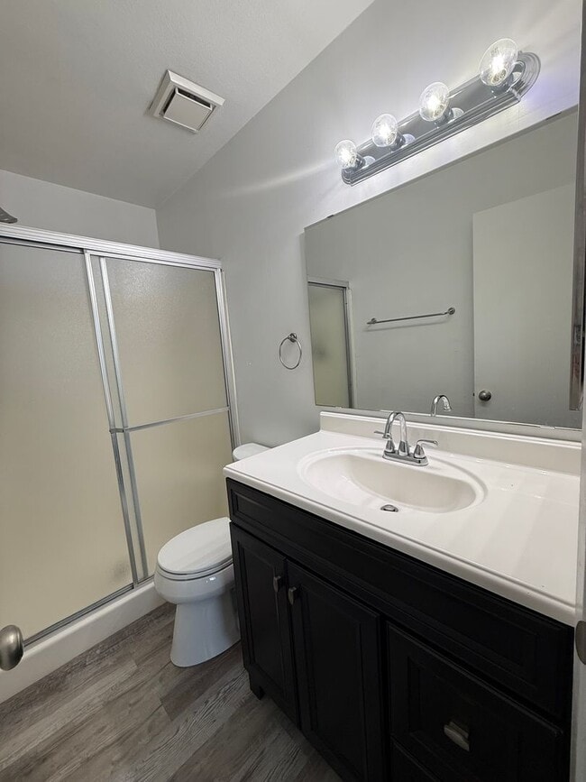 Building Photo - 2 Bedroom Townhome in Taylorsville