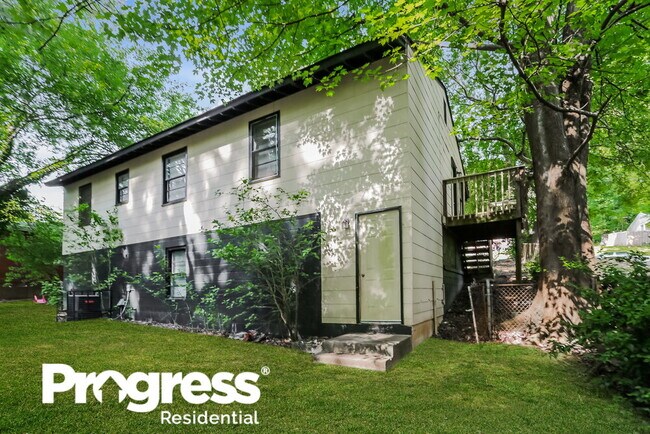 Building Photo - 3128 Latona Dr SW
