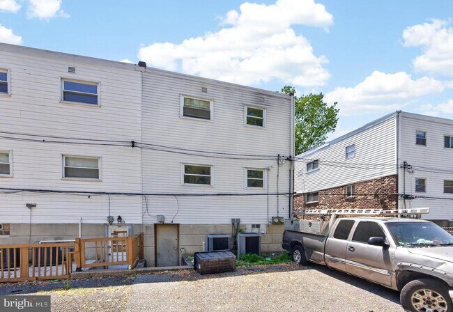 Building Photo - 202 Greene St