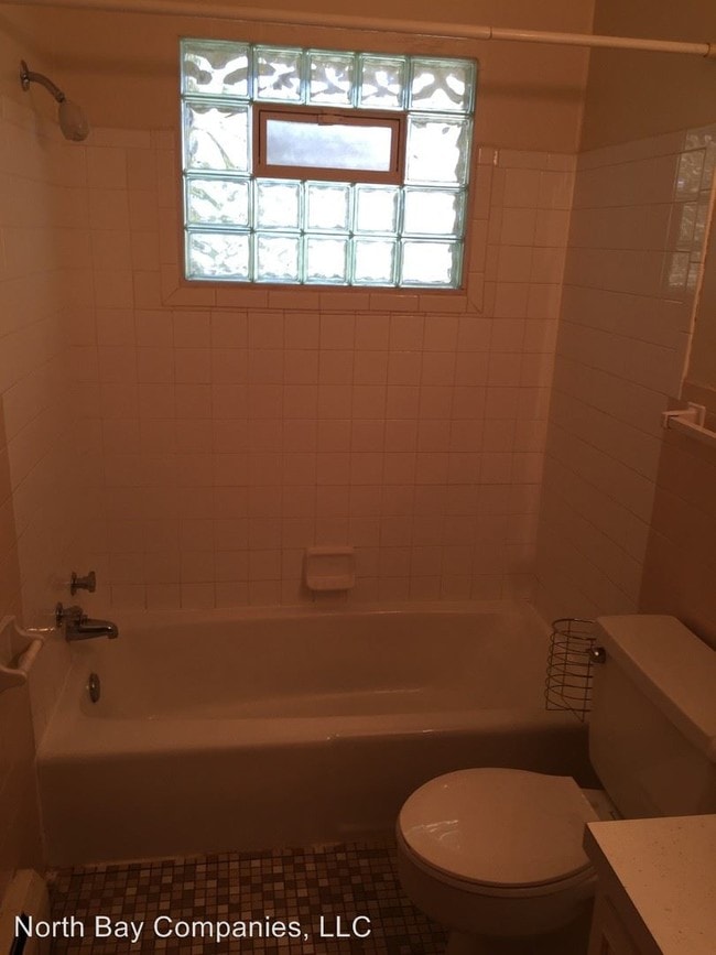 Building Photo - 11644-11670 Dakotah St NW