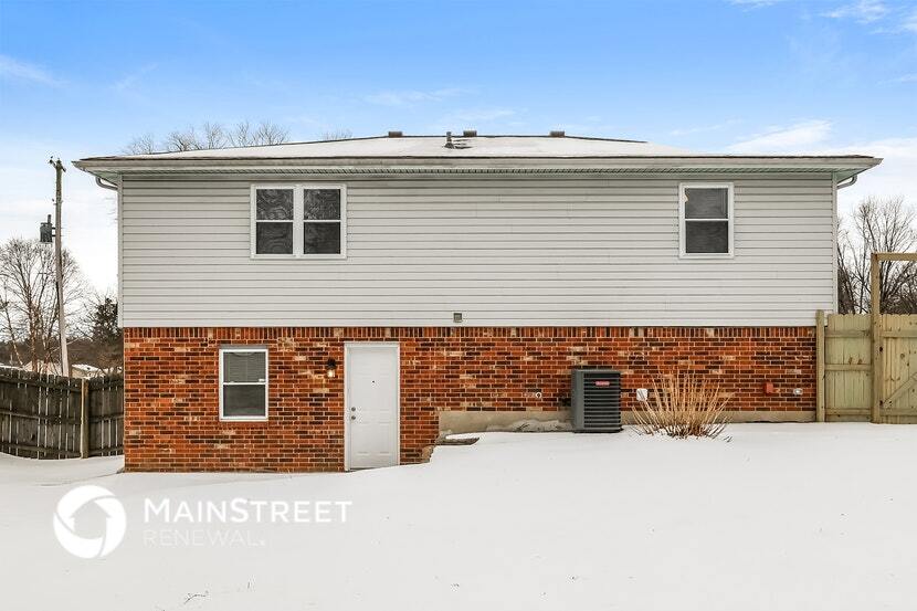 Building Photo - 8509 Gainsborough Dr