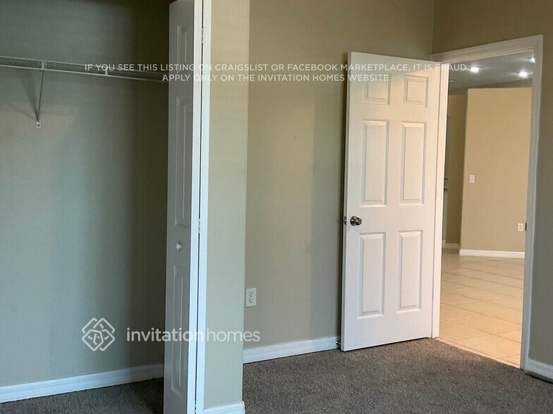 Building Photo - 11011 Lynn Lake Cir