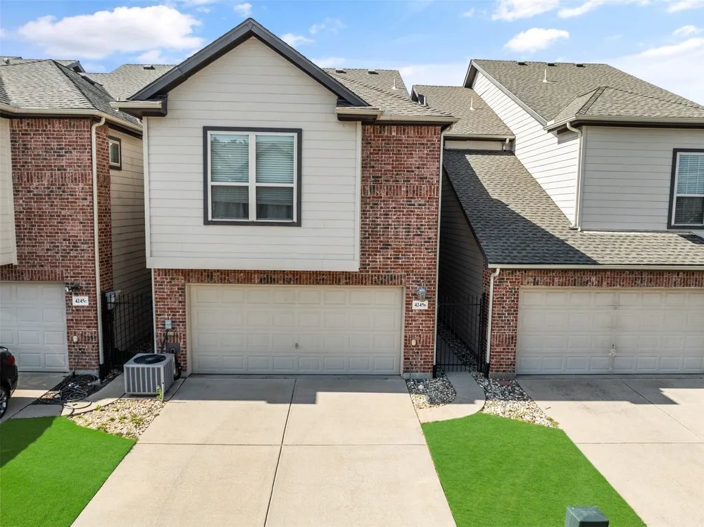 Building Photo - 4245 Swan Forest Dr