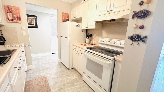 Building Photo - 250 NE 20th St