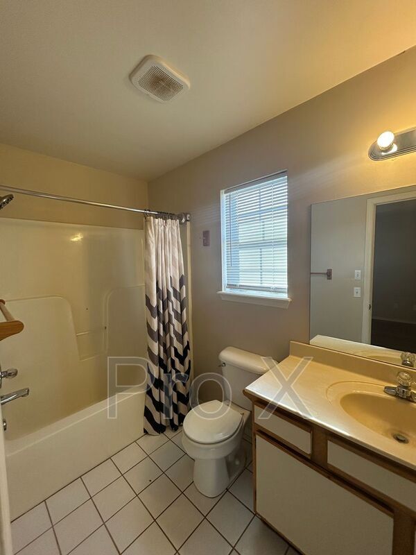 Building Photo - 1403 Camellia Dr