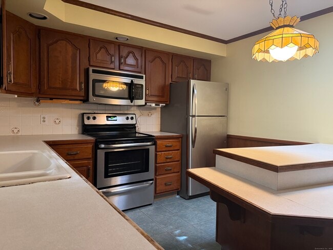 Building Photo - 56 Wedgewood Dr