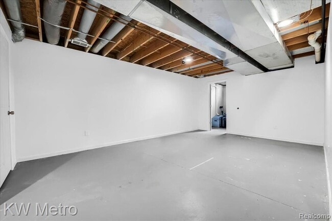 Building Photo - 7696 Henley Dr