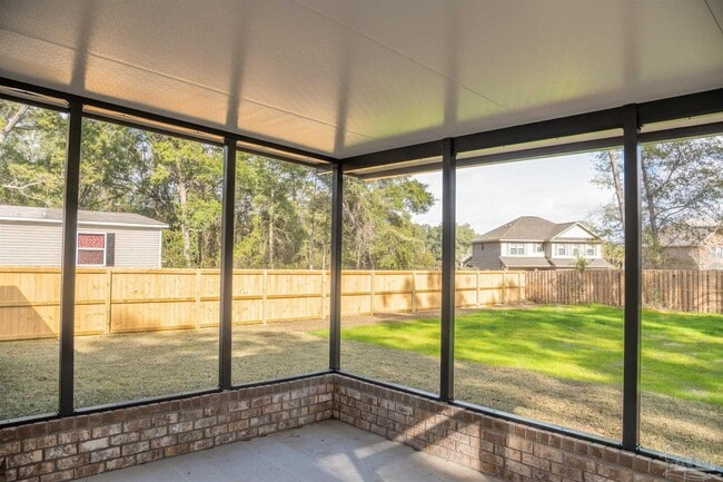 Building Photo - 8570 Stockdale Ave