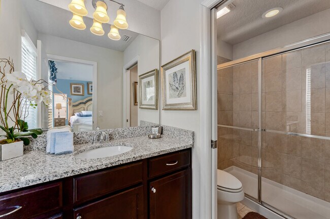 Building Photo - 8845 Rhodes St