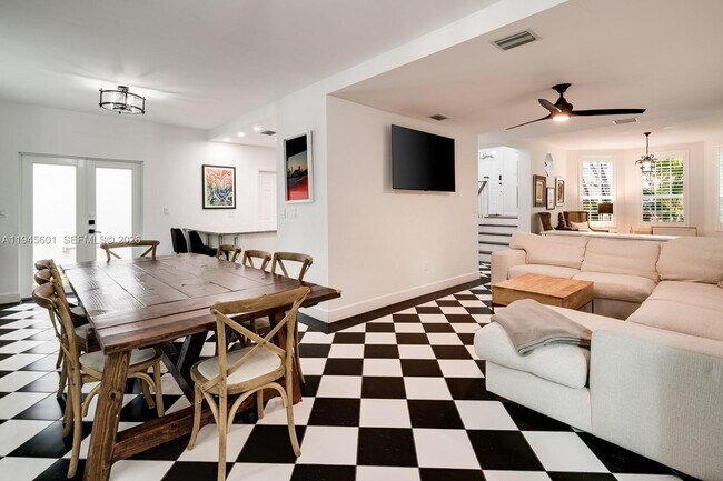 Building Photo - 2952 Peachy St