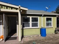 Building Photo - 1+1 Ventura Avenue, super cute 1+1 in rear duplex w/ yard