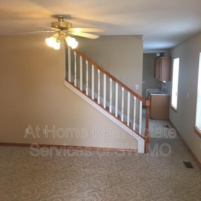 Building Photo - 3033 N Fremont Ave