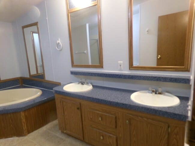 Building Photo - 806 Hwy 57