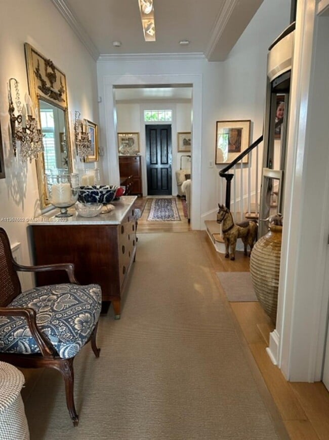 Building Photo - 645 Almeria Ave