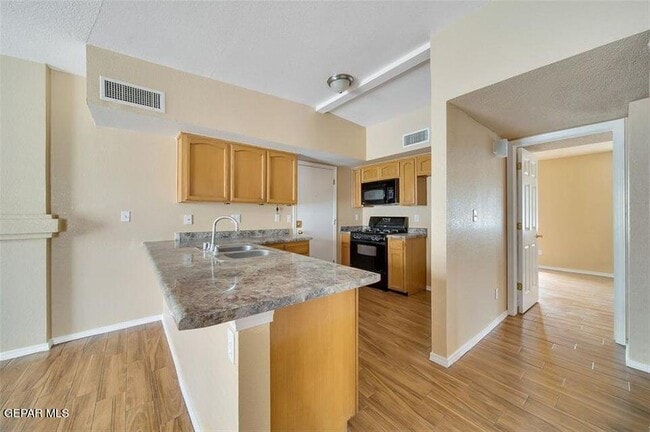 Building Photo - 4053 Tierra Bronce Dr