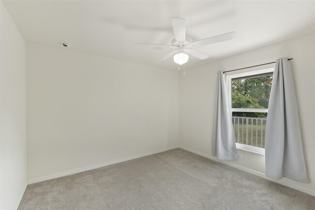 Building Photo - 8007 Royal Ct